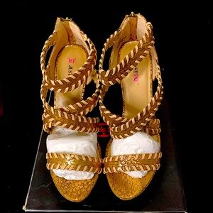 JustFab Vine Metallic Bronze Stilettos, Size 10